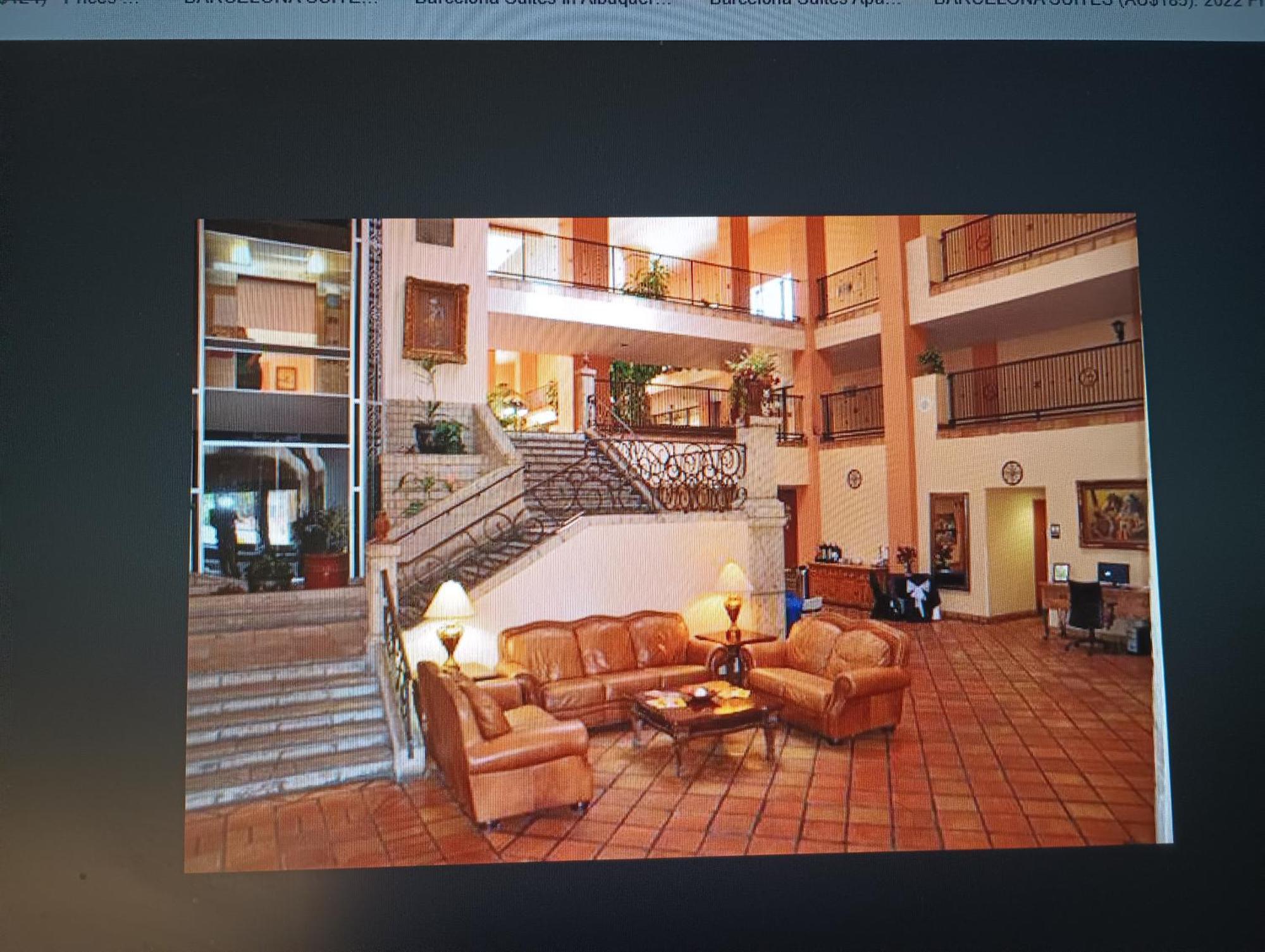Barcelona Suites アルバカーキ エクステリア 写真